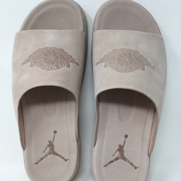 Women’s Air Jordan Slides - Picture 3 of 6